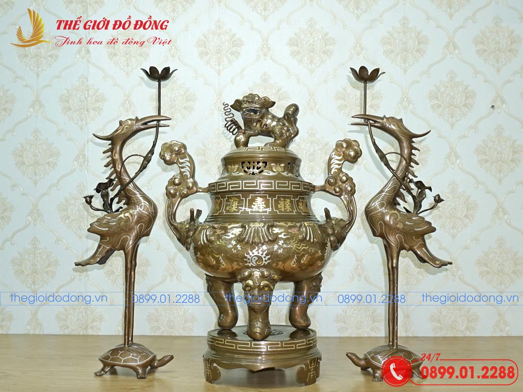 bo-tam-su-hac-hoa-tiet-soi-dong-do-kham-tam-khi-cao-60cm bộ tam sự hạc họa tiết sòi đồng đỏ khảm tam khí cao 60cm-01