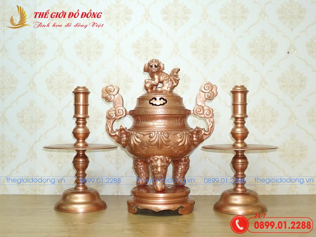 bo-tam-su-nen-hoa-tiet-soi-dong-do-nguyen-ban-cao-60cm-01 bộ tam sự nến họa tiết sòi đòng đỏ nguyên bản-01