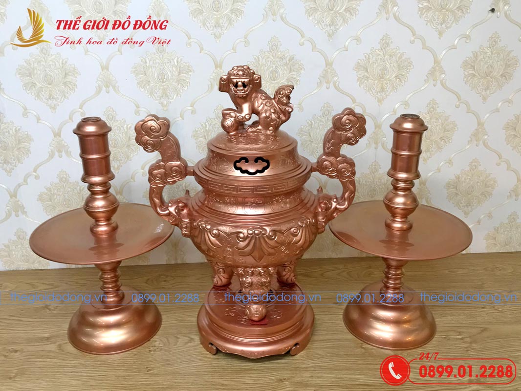 bo-tam-su-nen-hoa-tiet-soi-dong-do-nguyen-ban-cao-60cm-03 bộ tam sự nến họa tiết sòi đòng đỏ nguyên bản-02