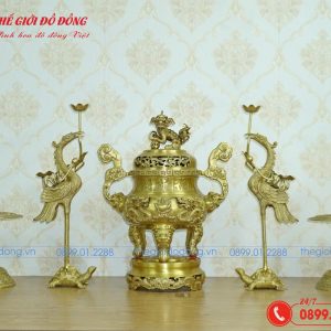 bo-ngu-su-hoa-tiet-rong-nen-hoa-van-mau-vang-dam-cao-50cm-01