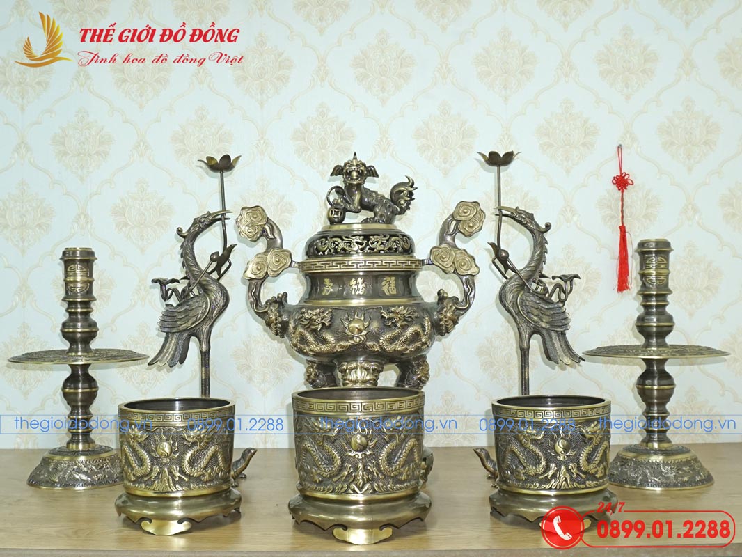 bo-ngu-su-hoa-van-rong-va-3-bat-huong-mau-xanh-cao-01 bo-ngu-su-hoa-van-rong-va-3-bat-huong-mau-xanh-cao-01