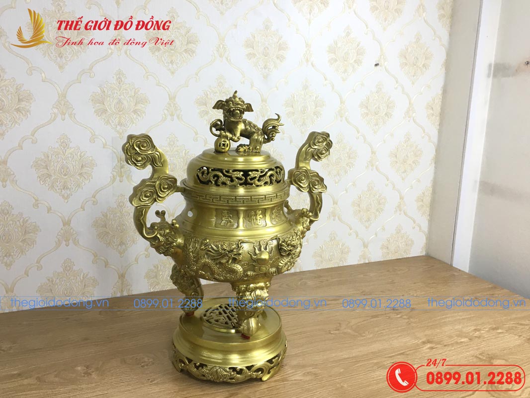 dinh-dong-tho-cung-hoa-tiet-rong-mau-vang-dam-cao-60cm-02 đỉnh đồng thờ cúng họa tiết rồng màu vàng đậm cao 60cm