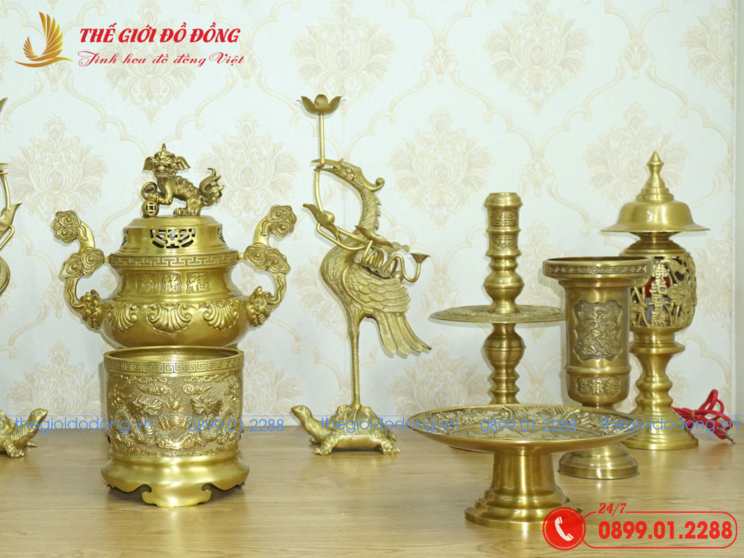 bo-do-tho-12-mon-dinh-soi-mau-vang-dam-cao-40cm-06 bộ đồ thờ 12 món đỉnh sòi màu vàng đậm cao 40cm - 06