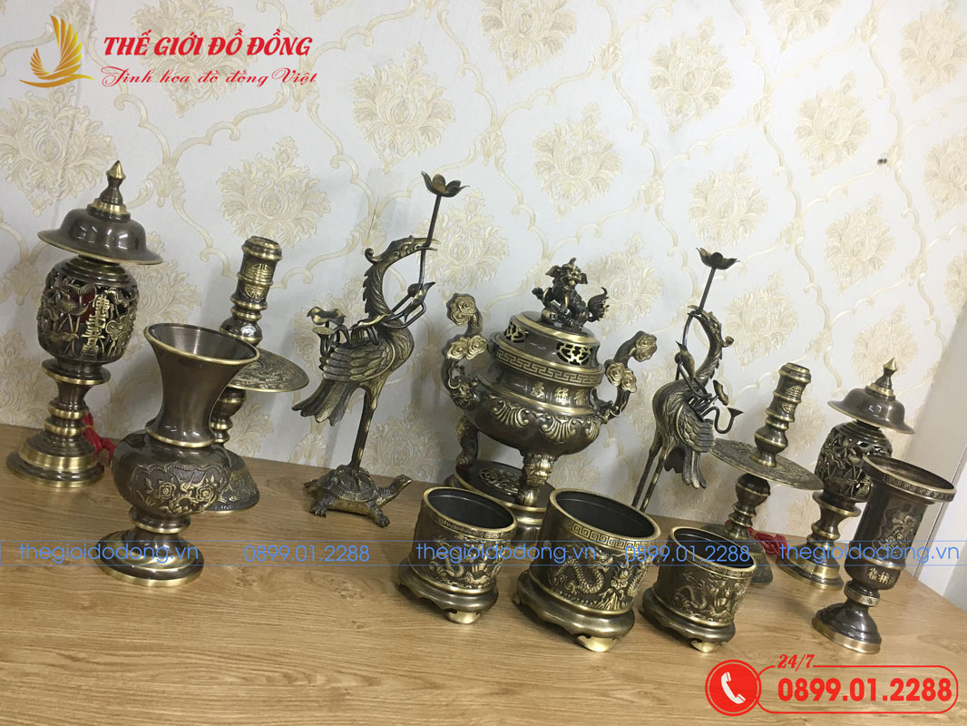 bo-do-tho-12-mon-dinh-soi-mau-xanh-cao-cao-40cm-03 bộ đồ thờ 12 món đỉnh sòi màu xanh cạo cao 40cm - 03