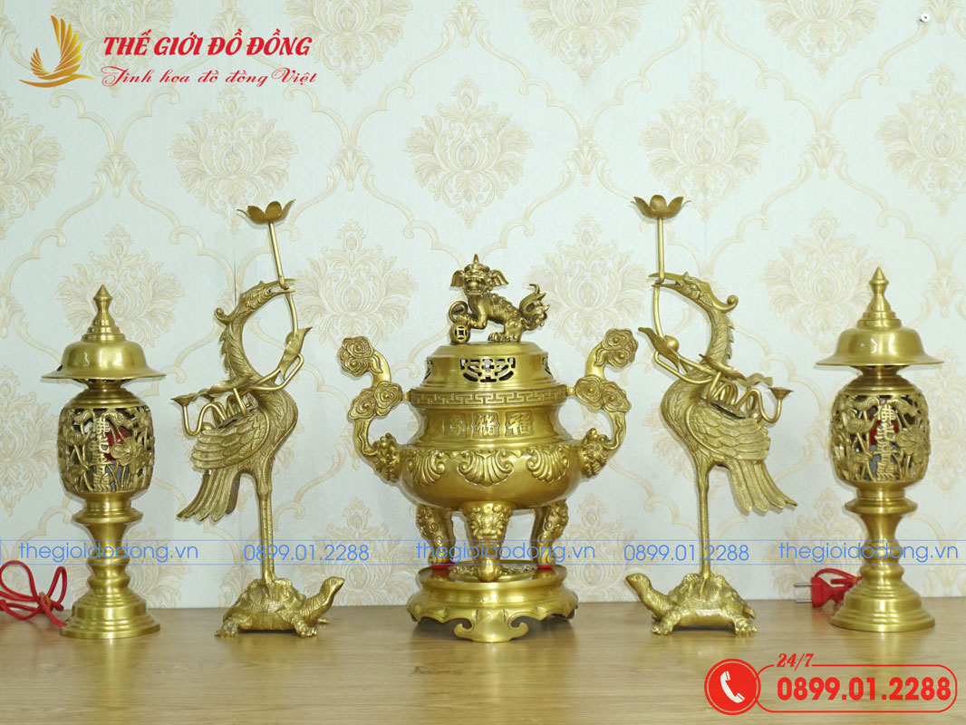 bo-do-tho-5-mon-dinh-soi-mau-vang-dam-cao-40cm-01 bộ đồ thờ 5 món đỉnh sòi màu vàng đậm cao 40cm - 01