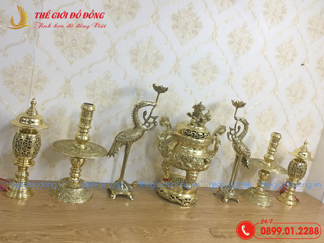 bo-do-tho-7-mon-dinh-rong-mau-vang-bong-cao-40cm-02 bộ đồ thờ 7 món đỉnh rồng màu vàng bóng cao 40cm - 02