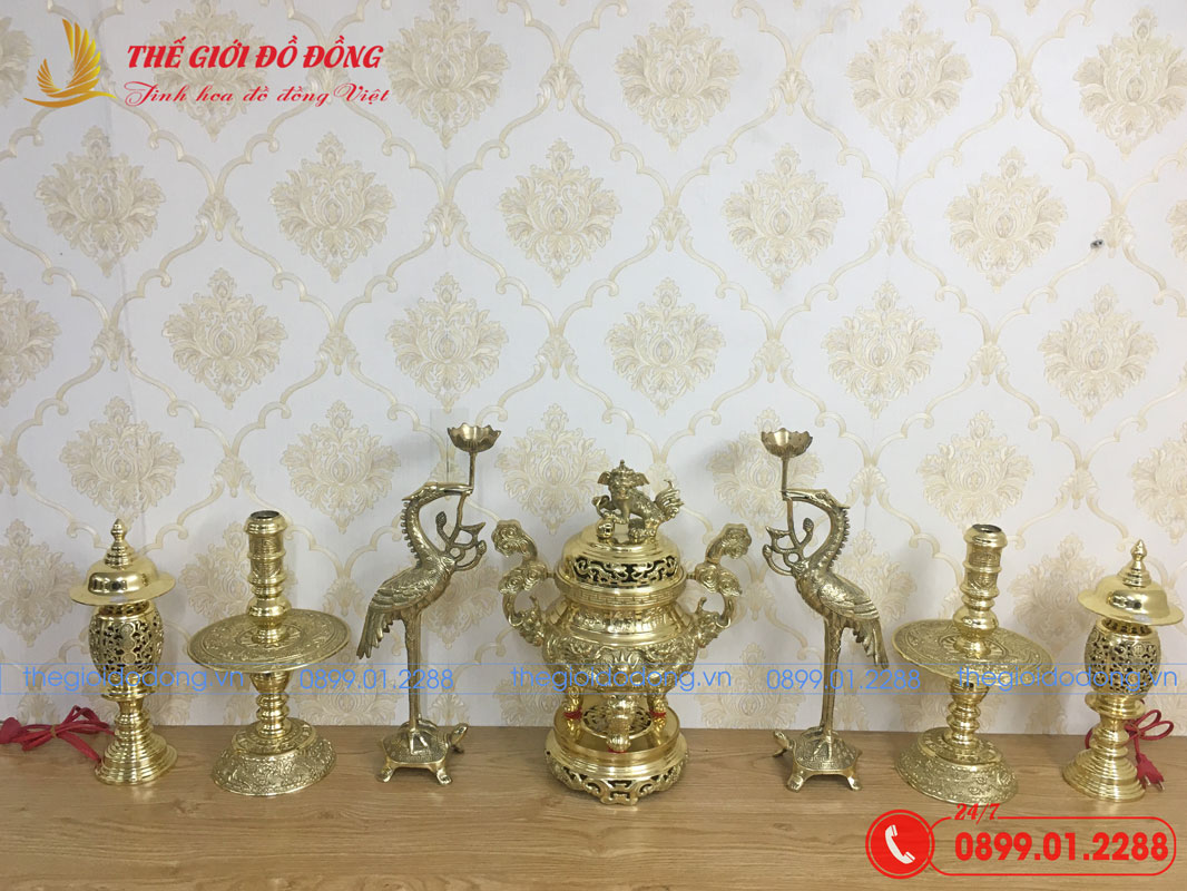bo-do-tho-7-mon-dinh-rong-mau-vang-bong-cao-40cm-03 bộ đồ thờ 7 món đỉnh rồng màu vàng bóng cao 40cm - 03