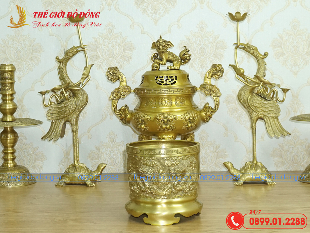 bo-do-tho-8-mon-dinh-doi-dao-mau-vang-dam-cao-40cm-05 bộ đồ thờ 8 món đỉnh dơi đào màu vàng đậm cao 40cm - 05