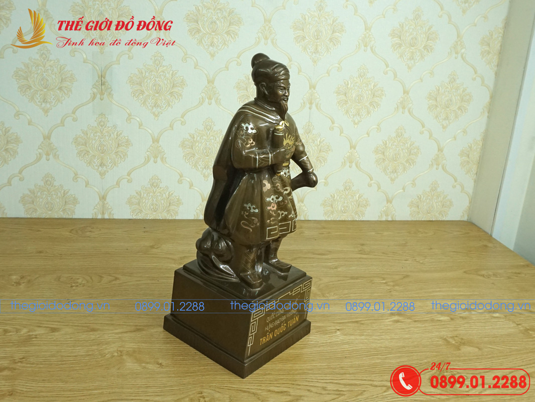 tuong-Tran-Hung-Dao-kham-tam-khi-cao-50cm-05 tượng Trần Hưng Đạo khảm tam khí cao 50cm - 05