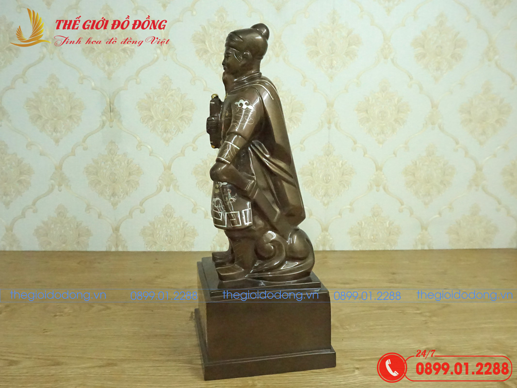 tuong-Tran-Hung-Dao-kham-tam-khi-cao-50cm-09 tượng Trần Hưng Đạo khảm tam khí cao 50cm - 09